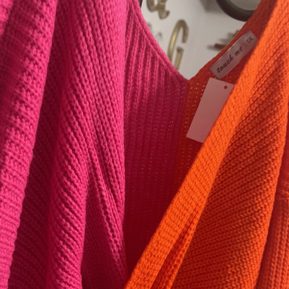 BEAUTIFUL ๐ป SWEATER MU$T HAVE!!. ๐ฏ๐๐ฝ.. NEW NEVER ๐ WORN.. - Picture 4 of 5